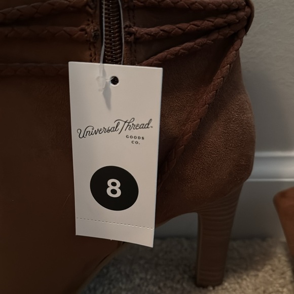 Universal Thread Booties - Picture 4 of 4